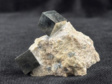 Pyr0063  4 